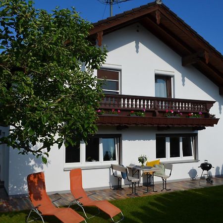 Ferienhaus Antdorfer Gartenglueck エクステリア 写真