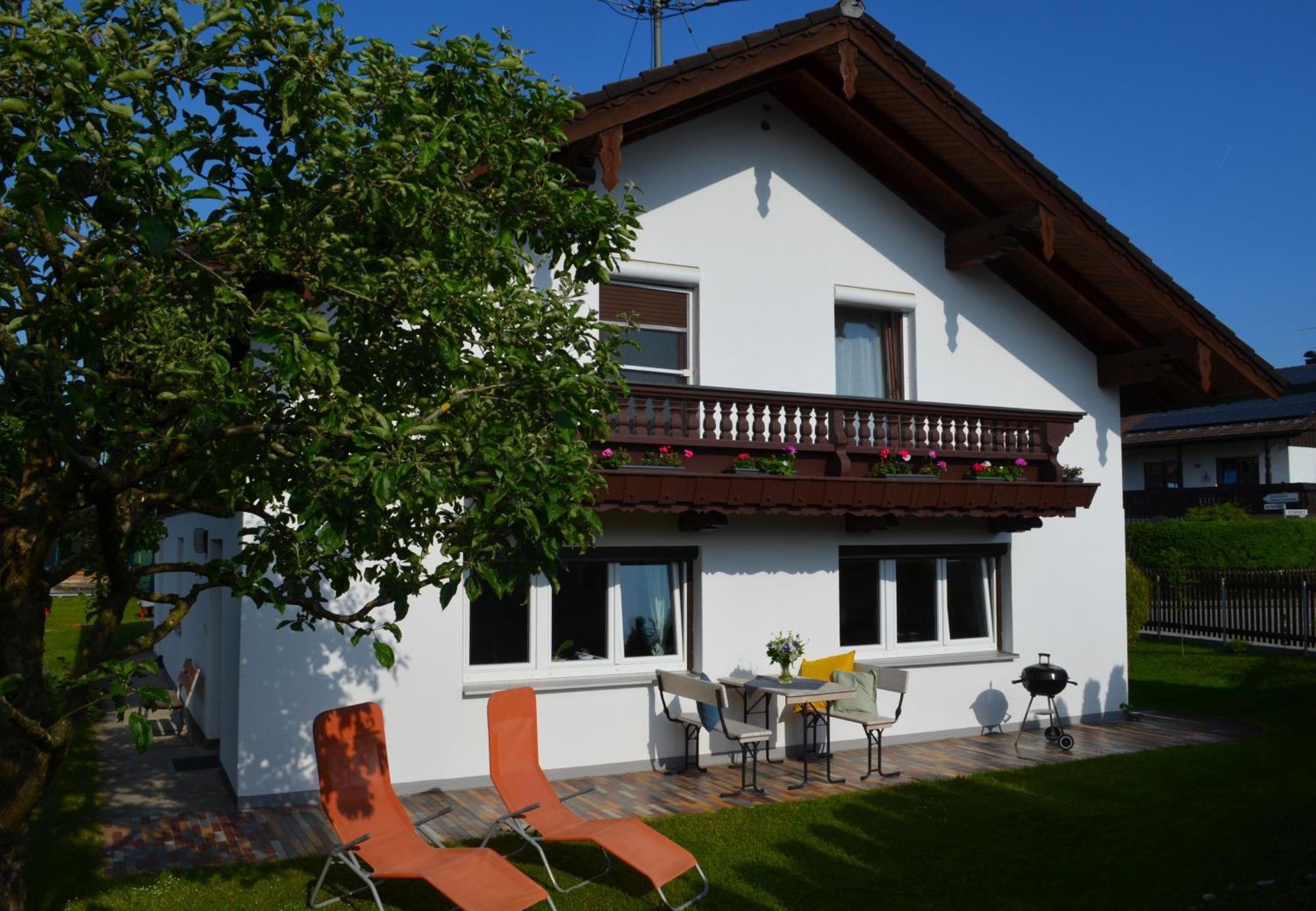 Ferienhaus Antdorfer Gartenglueck エクステリア 写真